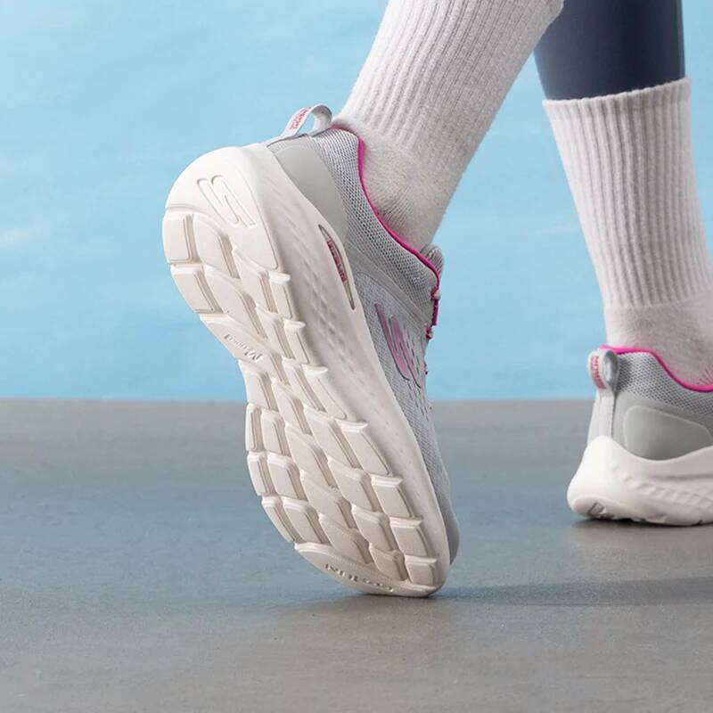 Skechers Neue Damen-Laufschuhe – Women Shoes Skechers Bewertung und Preis